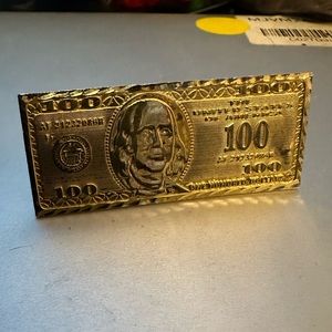 Gold double Benjamin ring real gold would love to sell and get the money